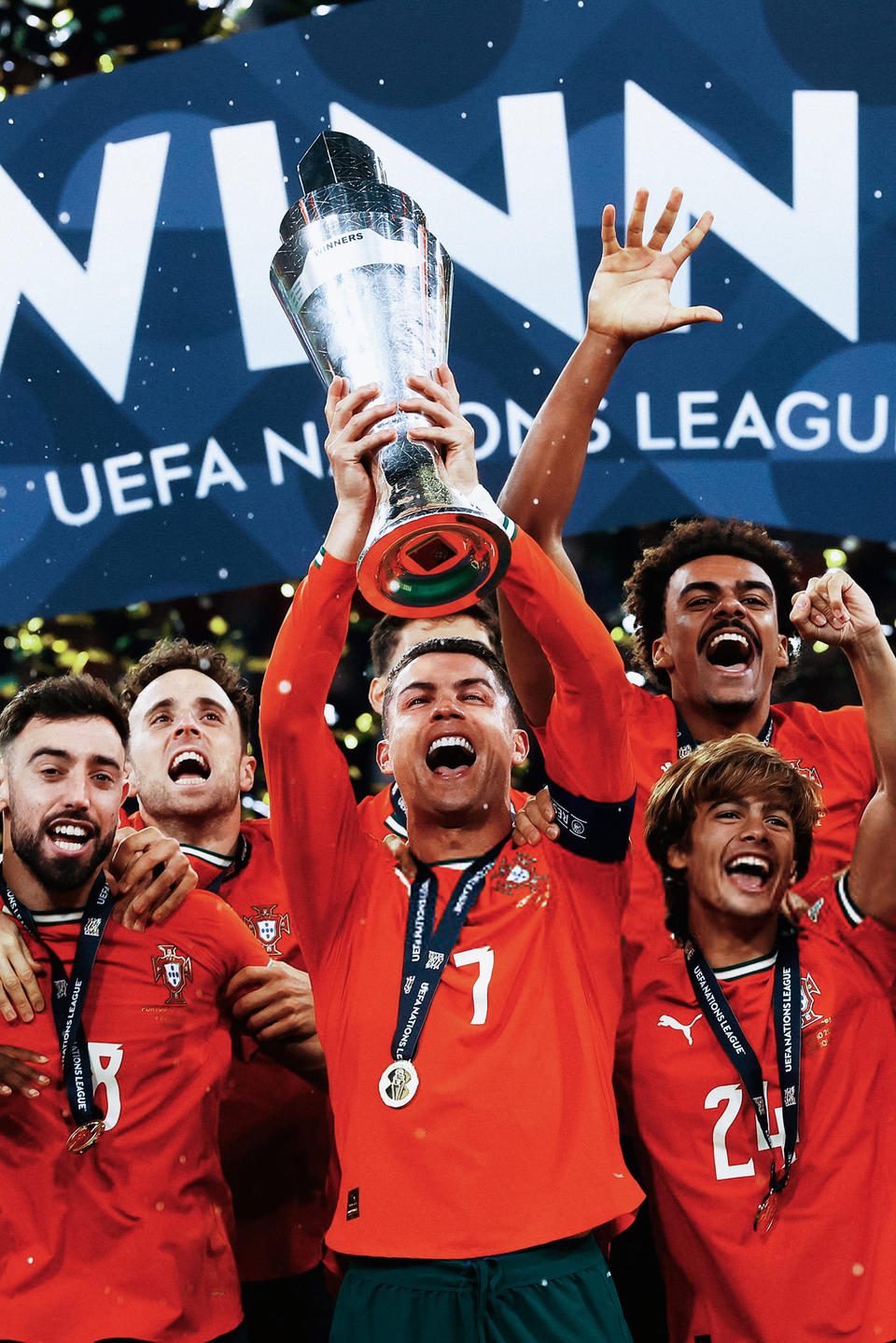 包含葡萄牙大炮破门：C罗助攻银狐，帮助国家队获胜的词条